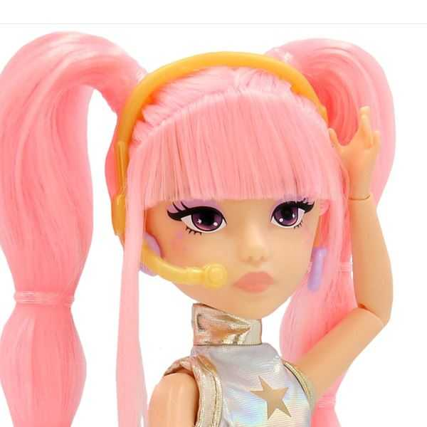 k-pop idol muÑeca fashion yuni con accesorios ( imc toys - 929531)